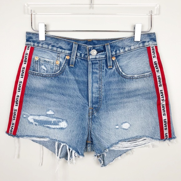 Levi’s | High Rise Logo Tape Denim Shorts 90’s - Picture 1 of 9